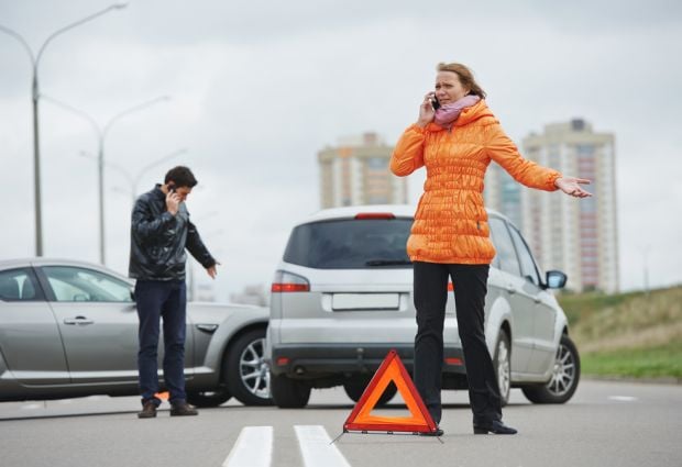what to do after a car accident call help